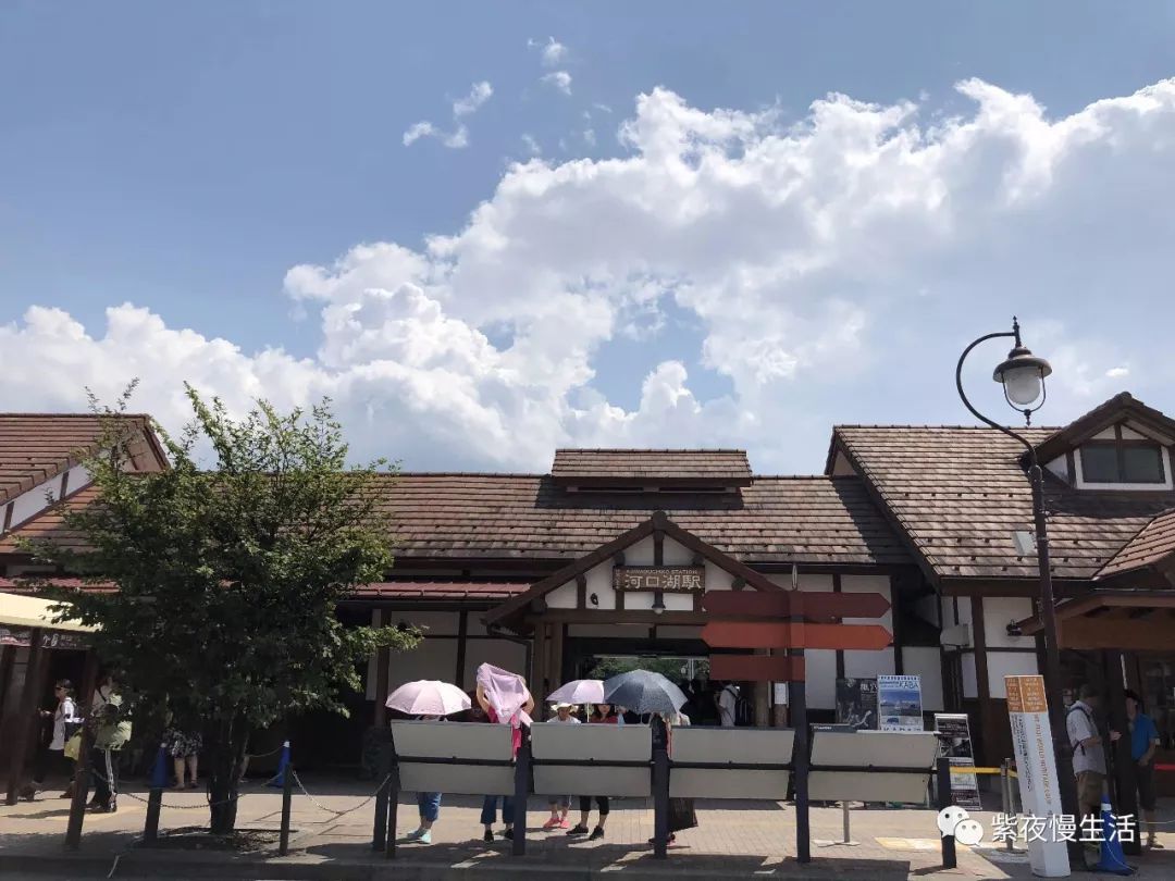 未见富士，幸运依在-秀峰阁湖月