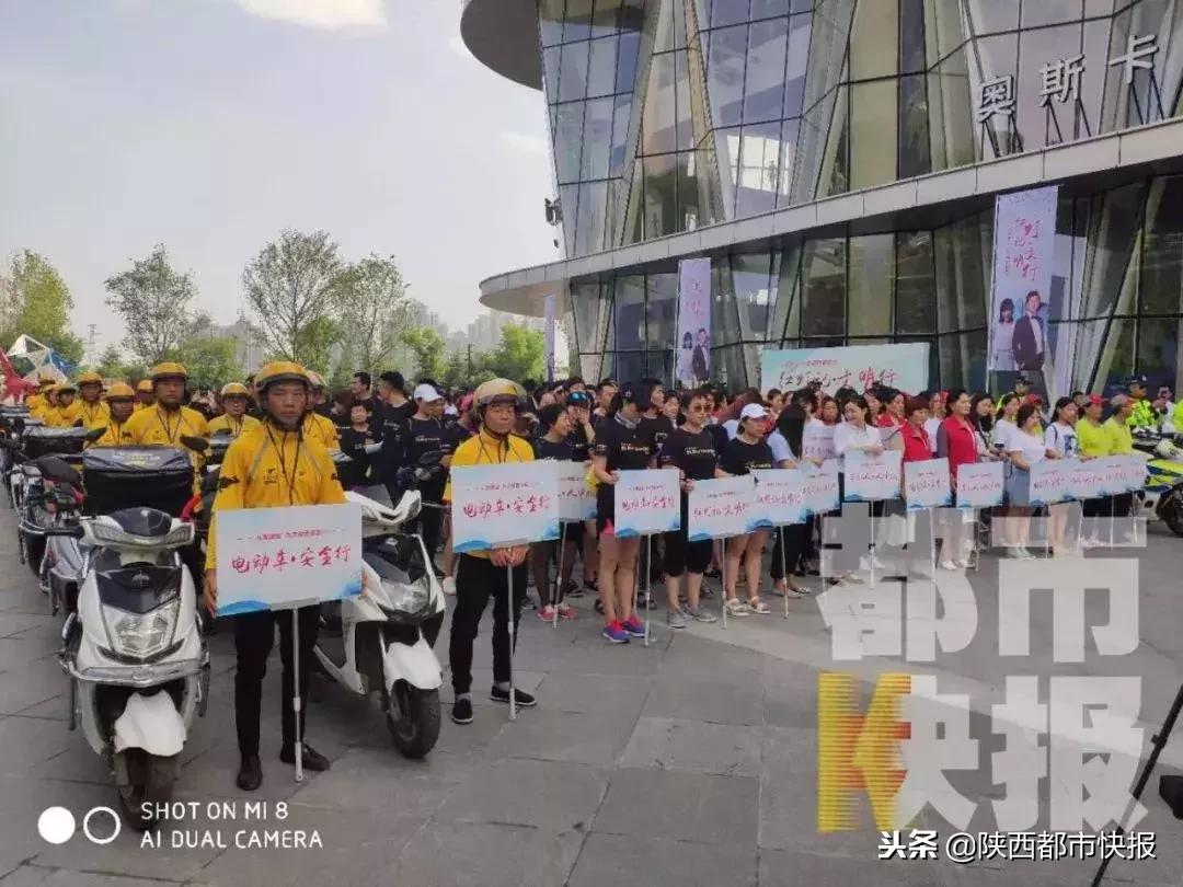 快递小哥被停职会被开除吗,快递小哥被罚200