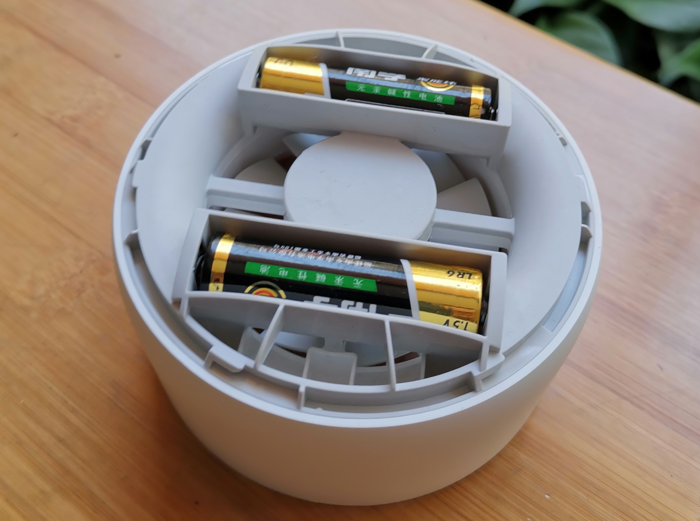 夏日必备驱蚊神器,拆解米家驱蚊器