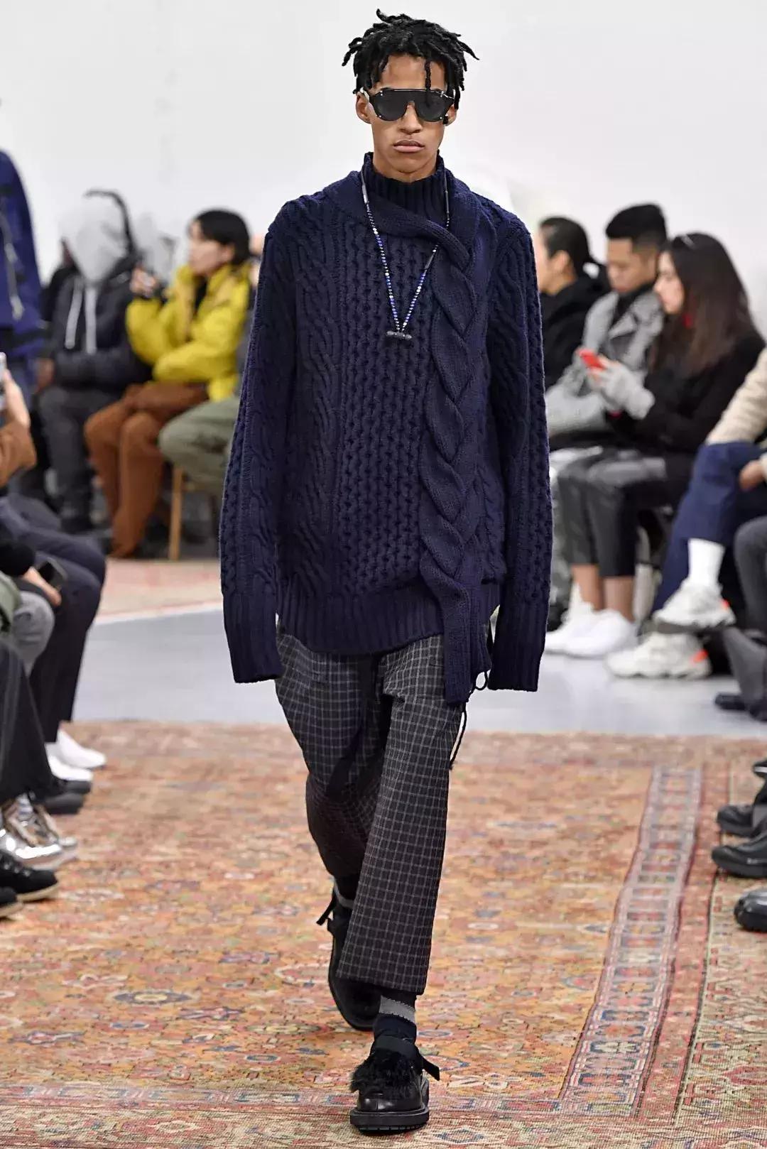 一款让你远离嘈杂环境的耳机,耳机能包容你所有的情绪