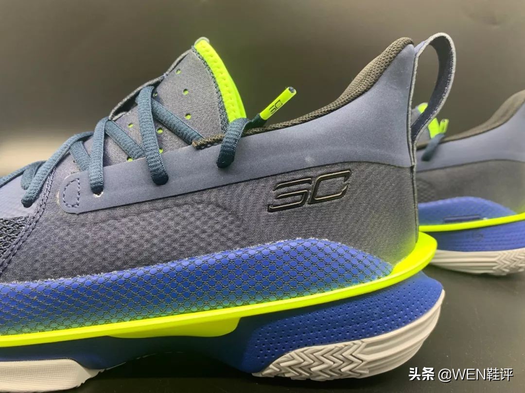 致敬粉丝！鞋面、中底再升级，库里7*开代**箱解读，你觉得如何？