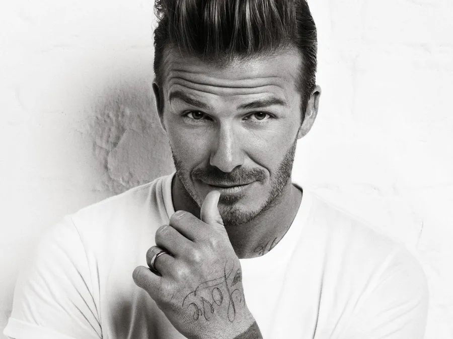 翩翩白衣少年郎写意画月留相思——时刻贝克汉姆全方位测评