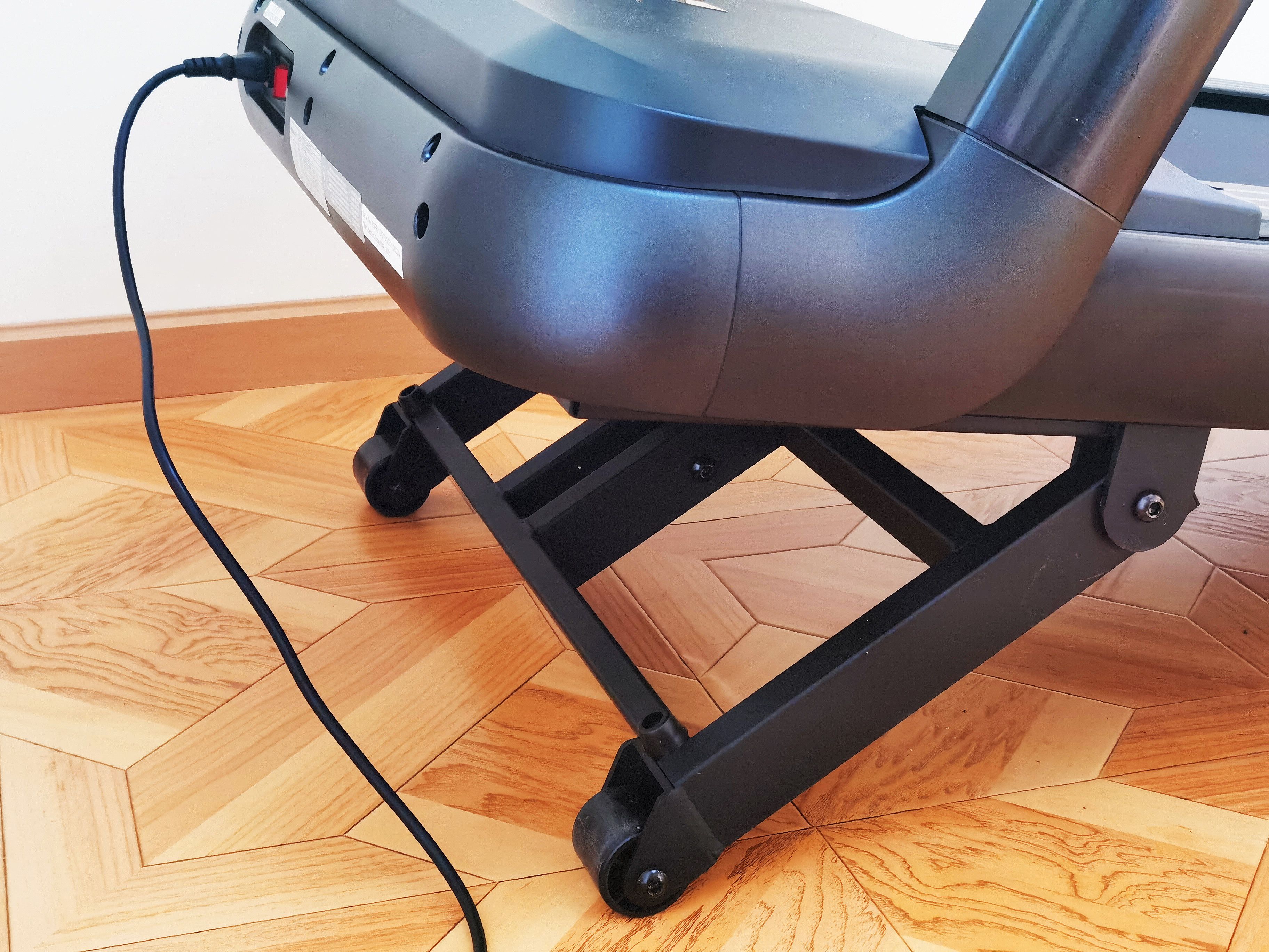 锐步跑步机jet200与fr20哪个好,锐步jet100m和jet100m跑步机