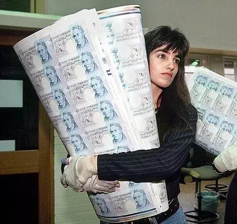 英国留学银行开户流程是什么,英国留学银行卡常识须知