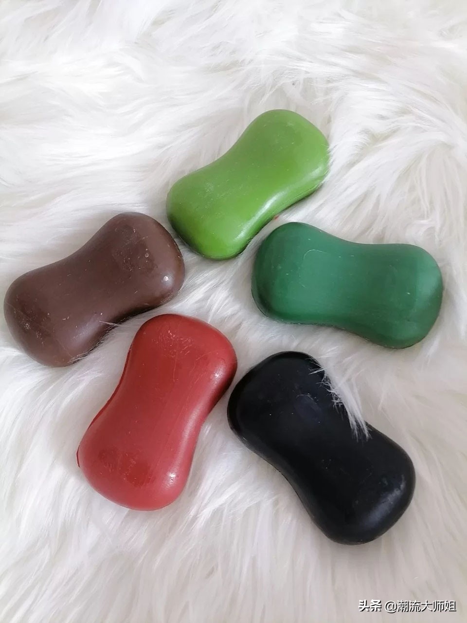 舒肤佳香皂哪个香味持久,舒肤佳香皂和蜂花香皂哪个更好闻