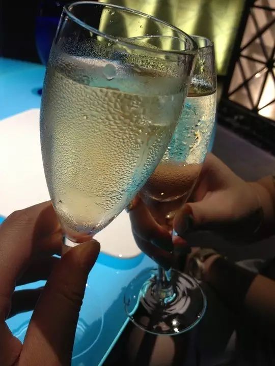 加拿大举止礼仪与禁忌,加拿大的风俗礼仪英文