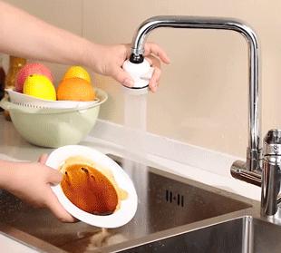 水龙头套上它，厨房台面再不溅一滴水！1年少缴300块水费