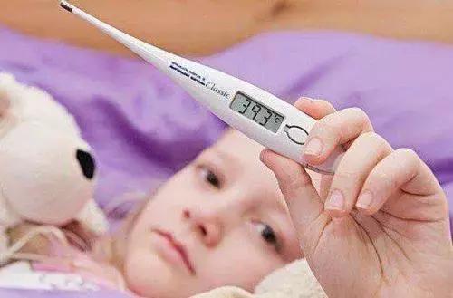 宝宝长牙期妈妈应该做什么,宝宝长牙时需要宝妈补什么