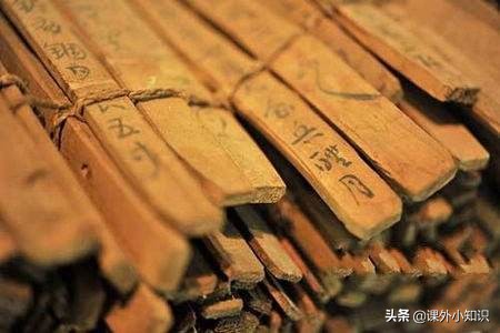 课外小知识，拍电影时用“杀青”表示拍摄完成，“杀青”指什么？