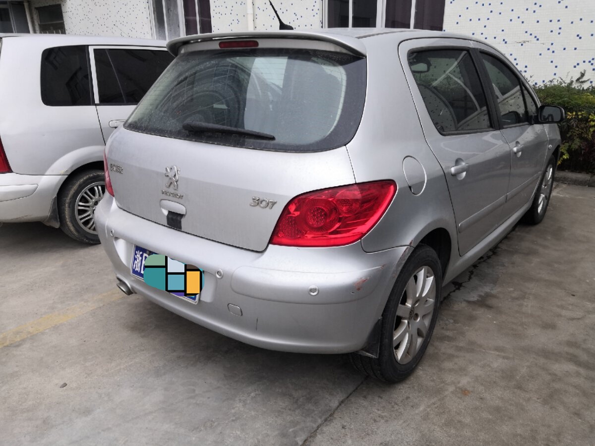 标致307两厢自动1.6驾驶感受,307原地烧胎