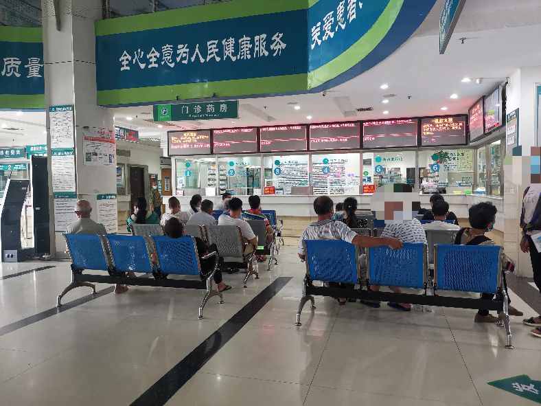 12岁的孩子补一颗牙多少钱,小孩子补一颗牙200元