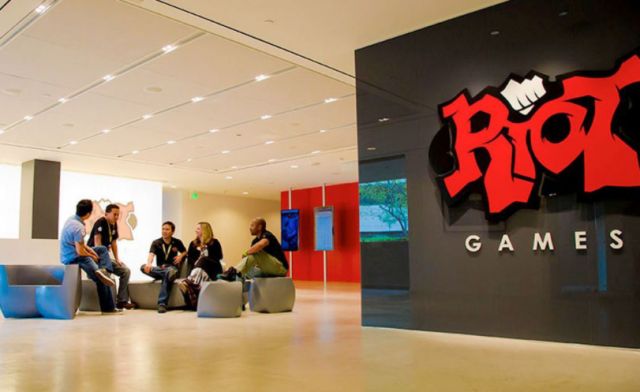 lol英雄联盟收入排行,lol英雄联盟游戏赚钱