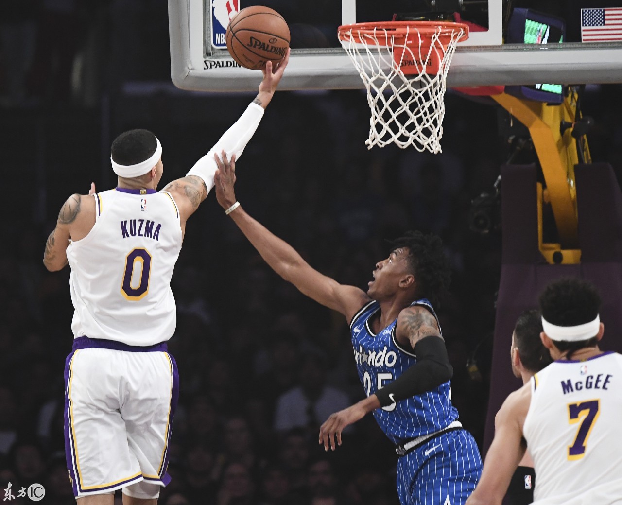 为什么一打湖人就来劲,一打老詹就来劲