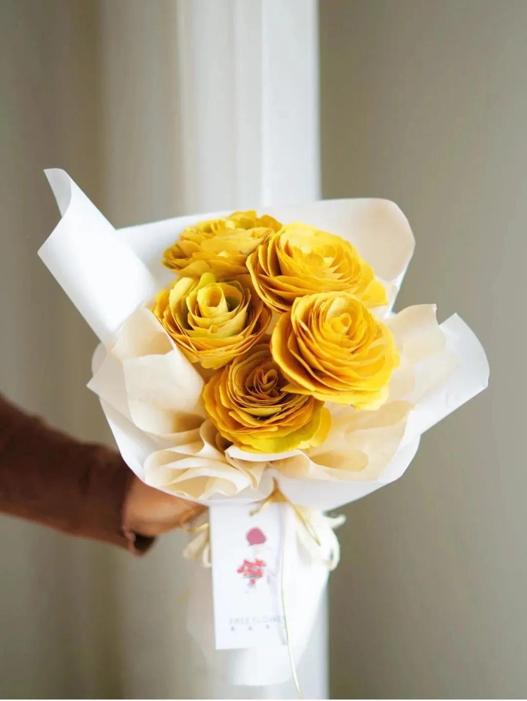 银杏树叶如何做玫瑰花,银杏叶如何制作玫瑰花