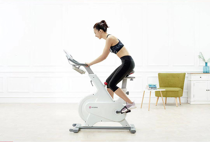 比椭圆机更燃脂，比跑步机更有趣，动感单车室内骑行指南