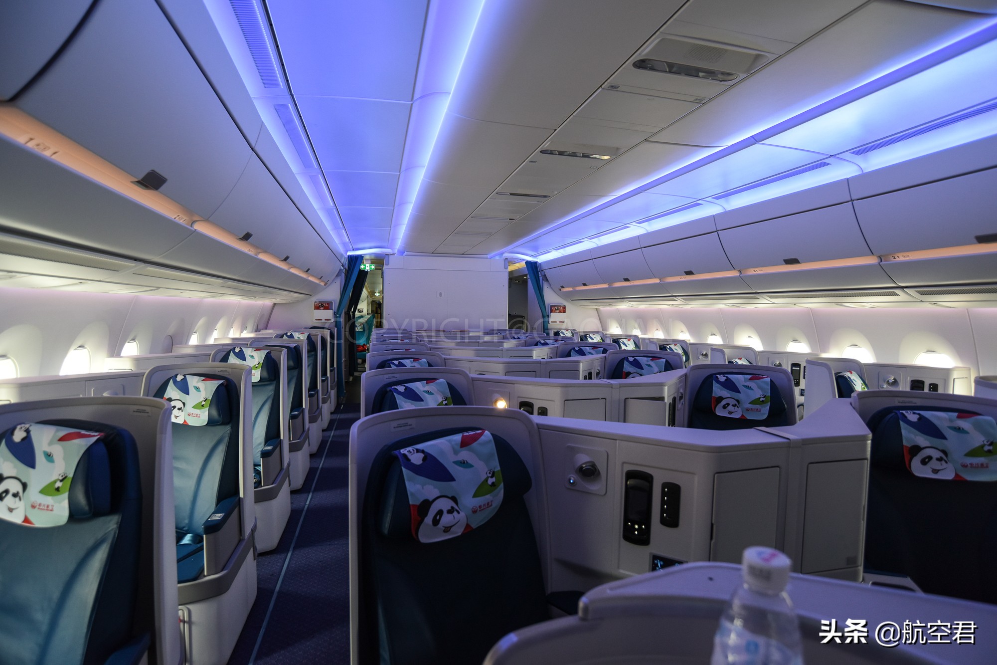 客机客舱四季如春，战斗机座舱闷热干燥，复杂的飞机“空调”系统