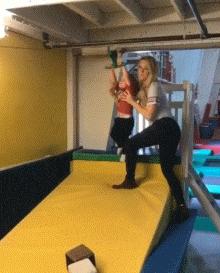 开心一刻gif搞笑动图,搞笑gif段子看起来能量满满