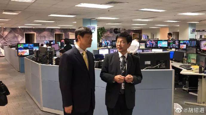 香港主持人：内地媒体骂“废青”“蟑螂”伤港人感情，胡锡进回应