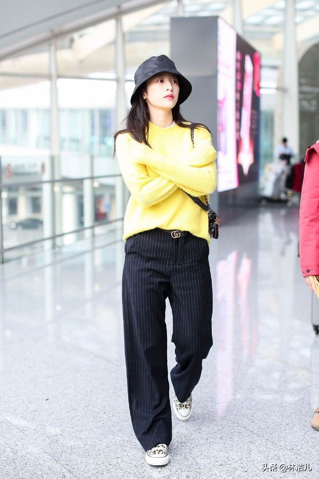 微博之夜粉色礼服2019,微博之夜深蓝礼服