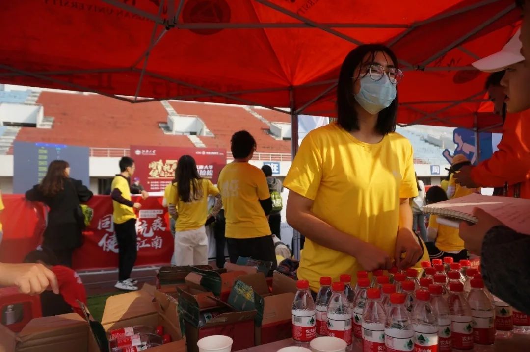 马拉松江南跑道,江南大学地铁站马拉松