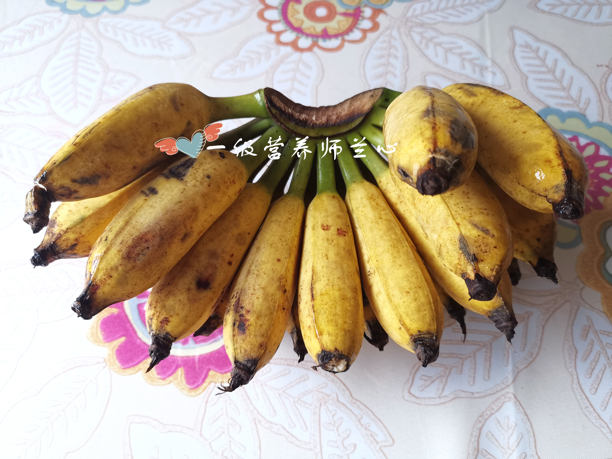 香蕉薄饼的做法儿童早餐,香蕉薄饼不加奶