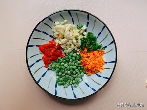 在家里做好吃又简单的披萨,香酥松软家庭版披萨简单易做