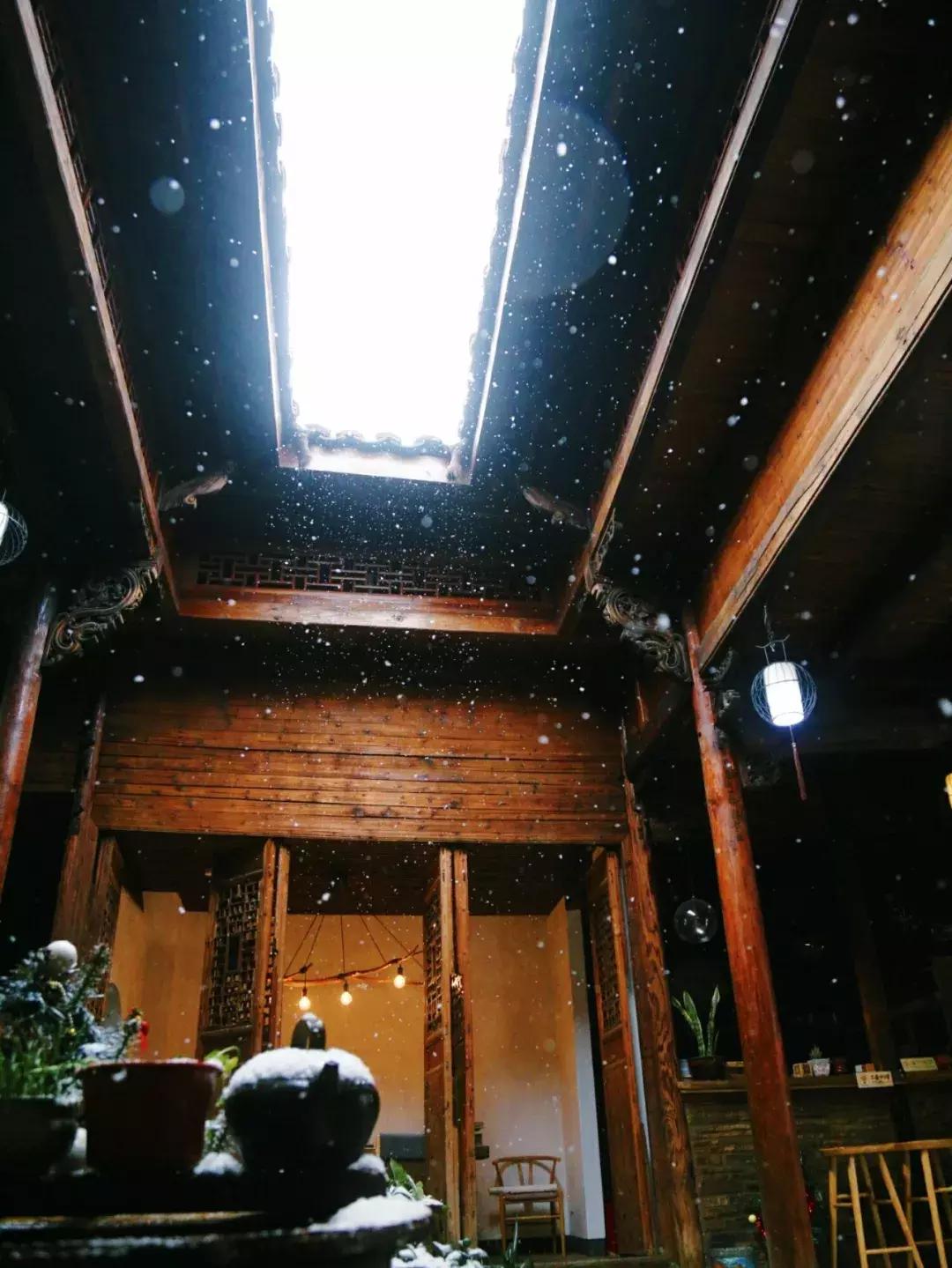 央视挖出来浙江冷门小城，小小鸭头都是世间绝味，人均100+住别墅