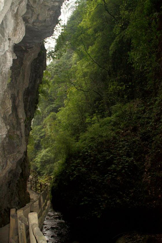 神龙峡：幽谷深深隐桃源