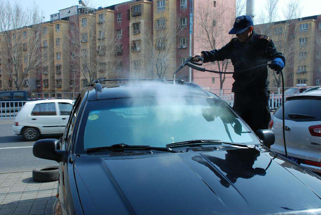 新车镀晶打蜡封釉哪个好,汽车镀膜打蜡镀晶哪种不伤车漆