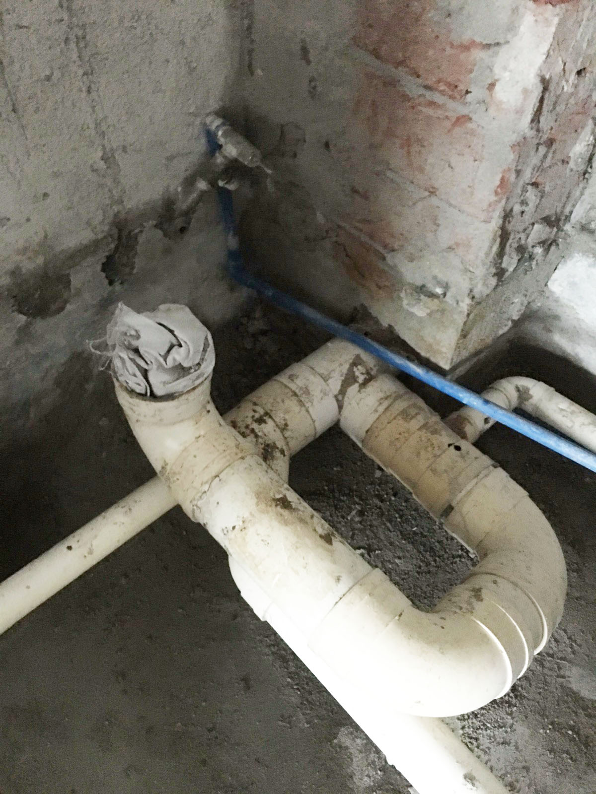 装修不小心打了承重墙怎么处理,不小心把承重墙敲了怎么办