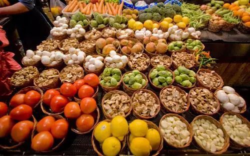 农村土特产想打开市场，注册商标形成品牌，实乃*局破**良策