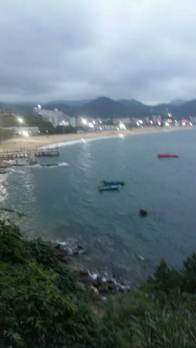 富士康为什么推荐一个人来应聘,富士康打工的小伙子