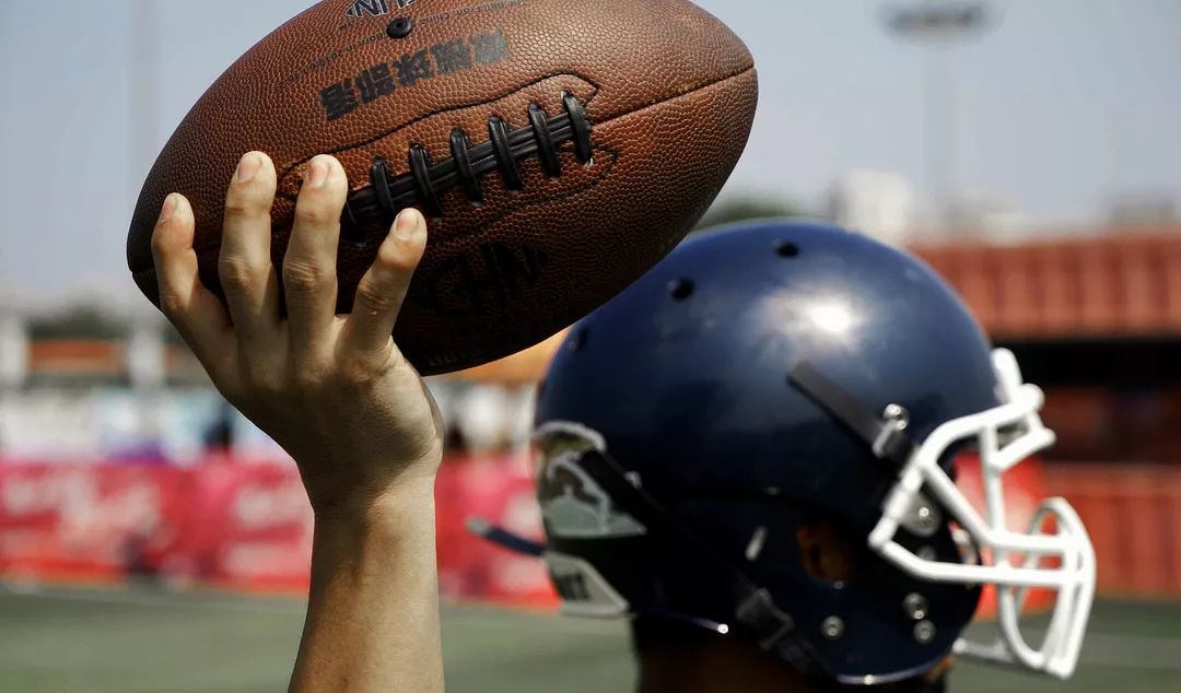 nfl美式橄榄球魅力,nfl长得帅的四分卫