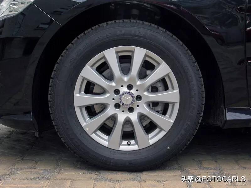 2017款奔驰r320豪华型测评,奔驰r320商务臻藏版2017评测