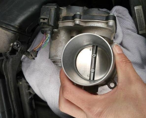 车辆年检尾气检测猫腻,车辆年检尾气检测取消了吗