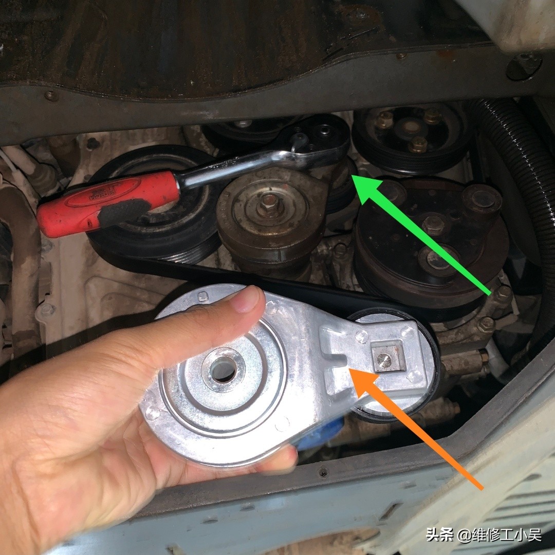 众泰汽车发动机内有刺耳异响,众泰t600打方向叽叽响