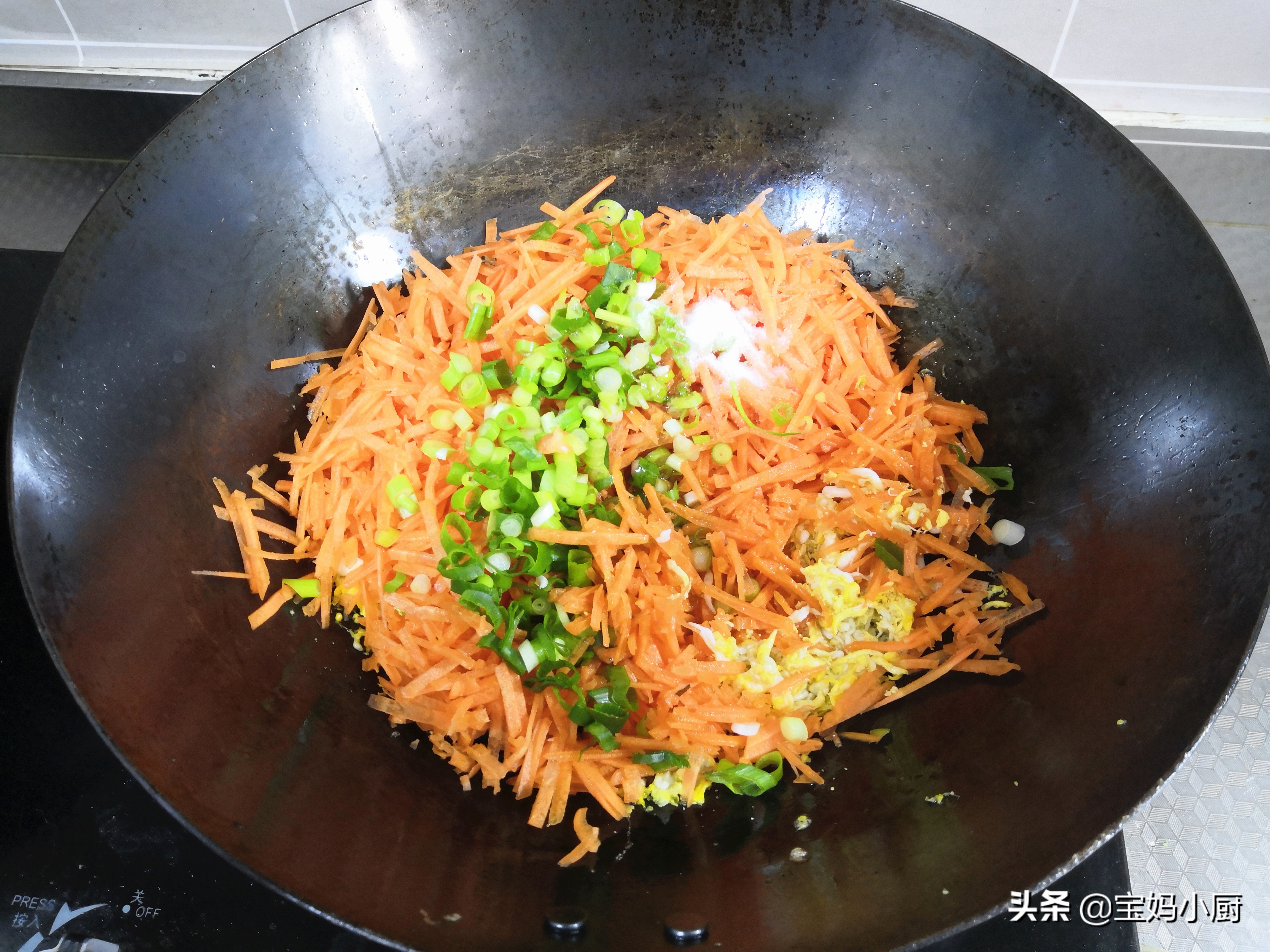 在家早餐小笼包子做法,自制香喷喷的包子和家常菜