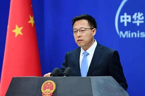 愿君常闻书香气，不负笔底有烟霞