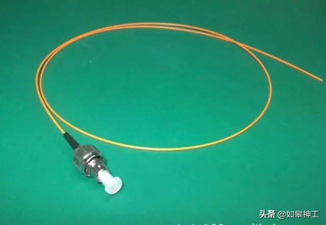光缆终端盒与尾纤跳线统称为什么,光缆终端盒尾纤跳线的作用和接法