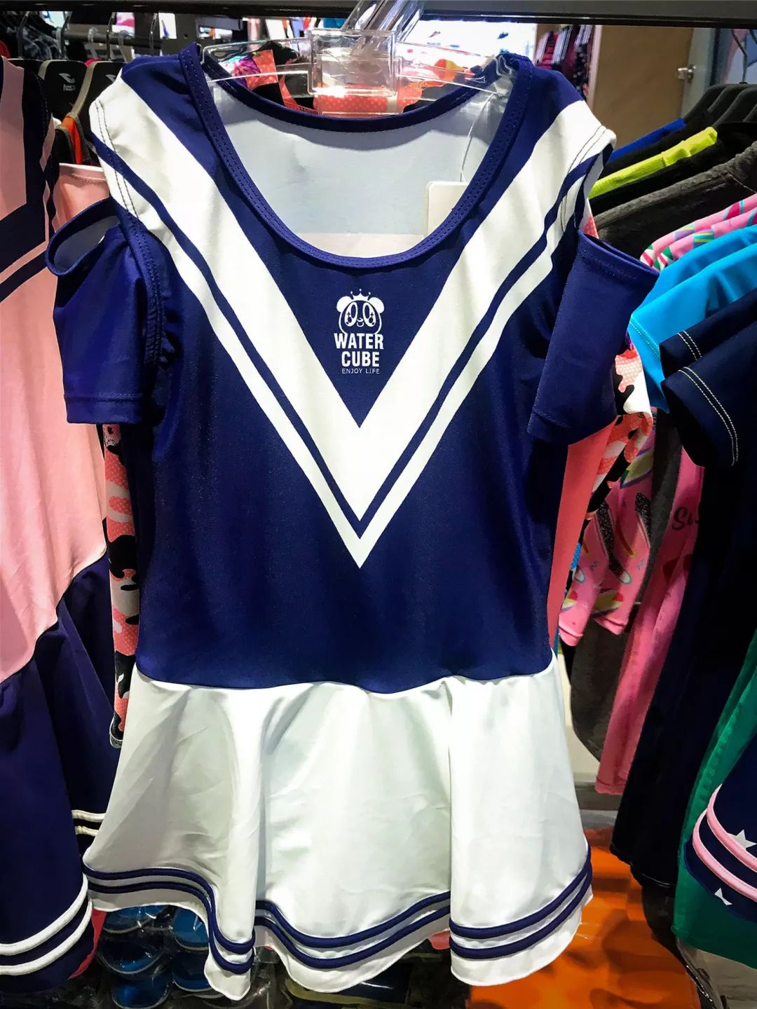 新手泳衣如何选购好的品牌,如何选择合适的儿童泳衣