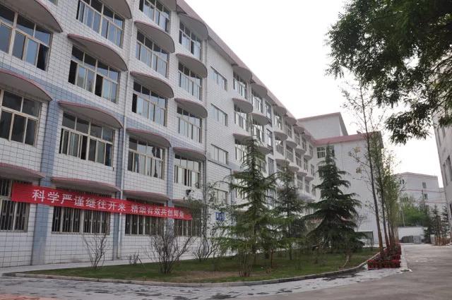 兰州五十一中兰铁一中,兰州五十一中