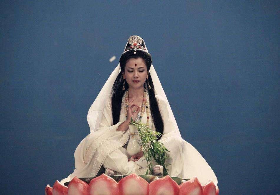 真假美猴王如来佛祖识破假悟空,真假美猴王为什么菩萨要帮忙说谎