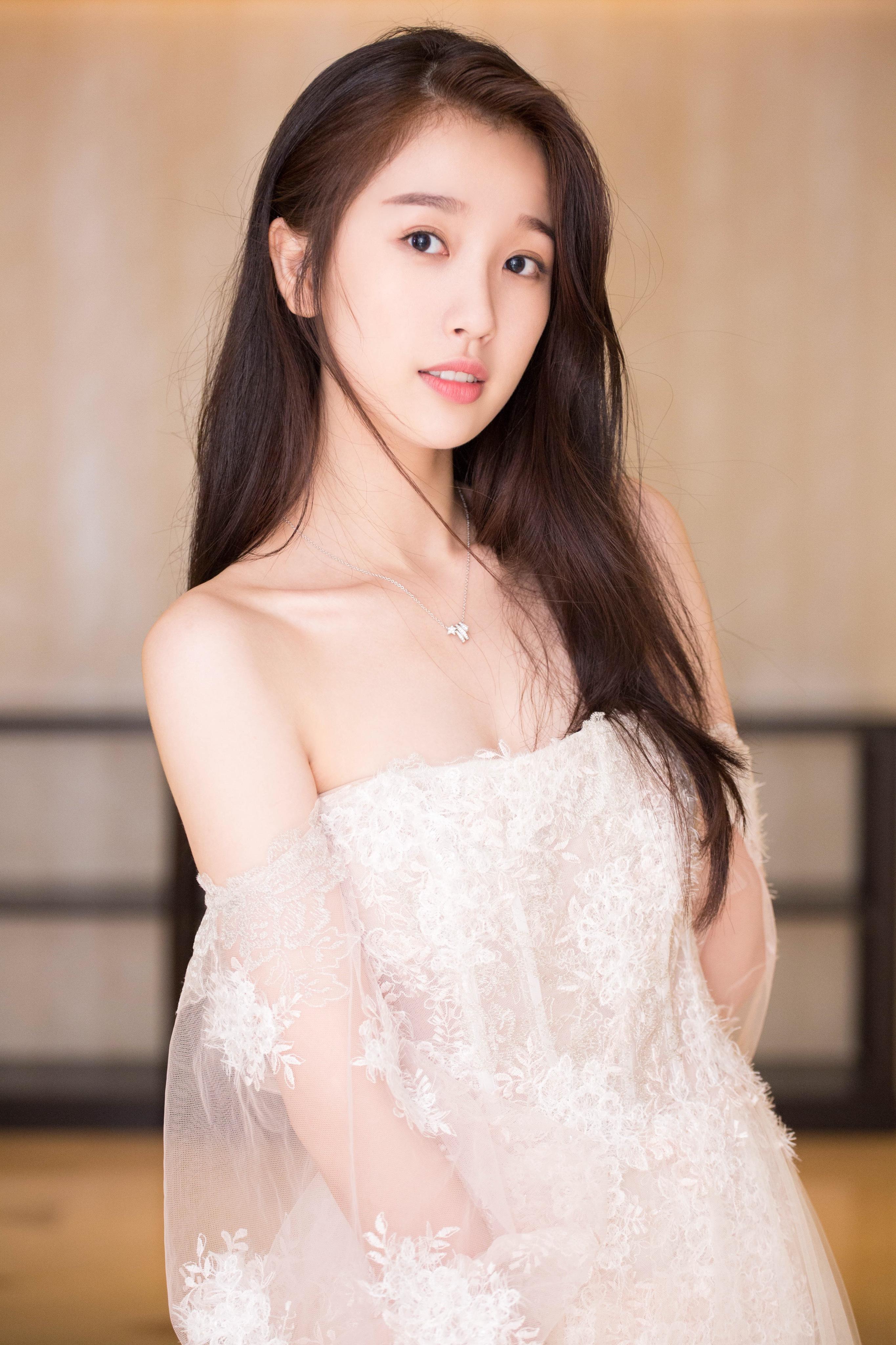 刘雯杨幂同款毛衣,刘雯和杨幂同款毛衣