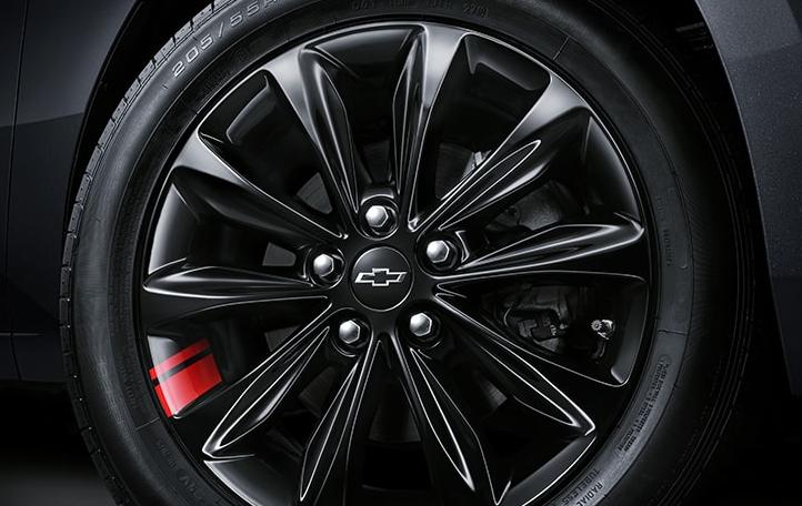 7万能买雪佛兰科鲁泽,济南科鲁泽2023款悦享版落地价7万