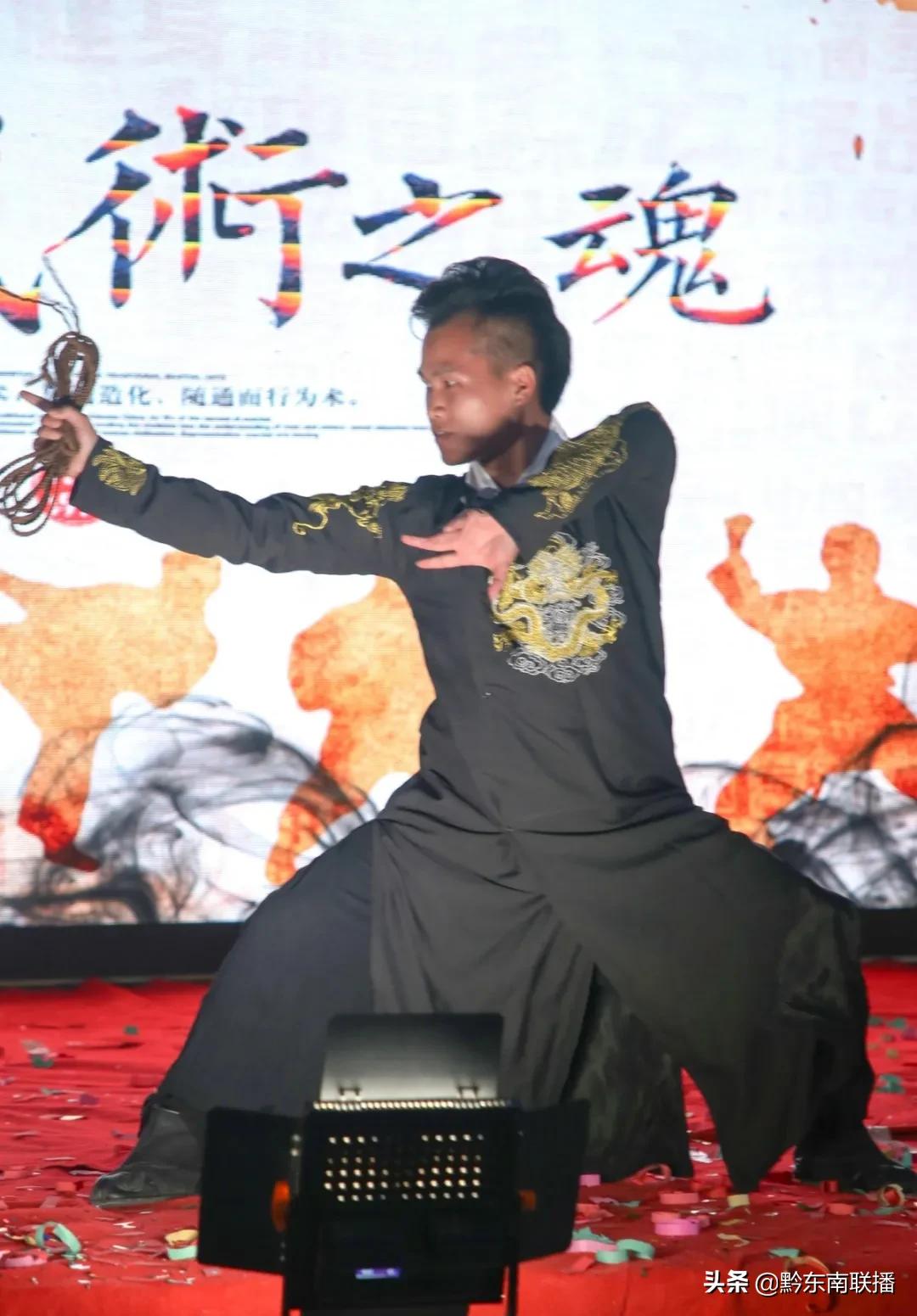 鍑棆鏁欒偛鍜岀敯鍒嗛儴,鍑棆鏁欒偛鐩存挱