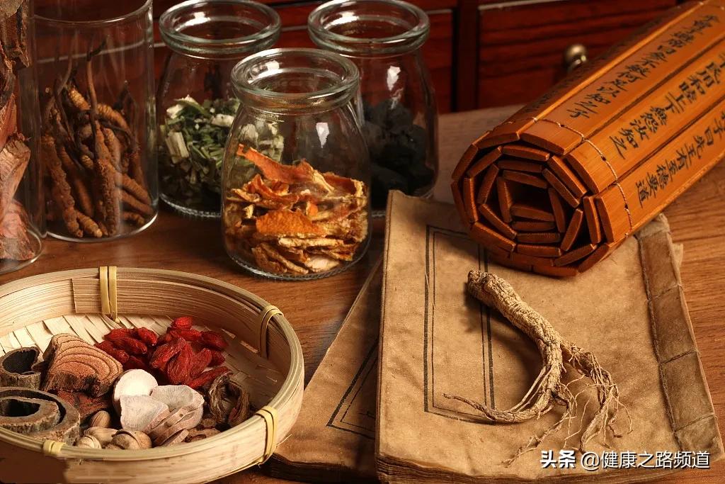 这四个中成药建议家庭常备,这四种药千万别用