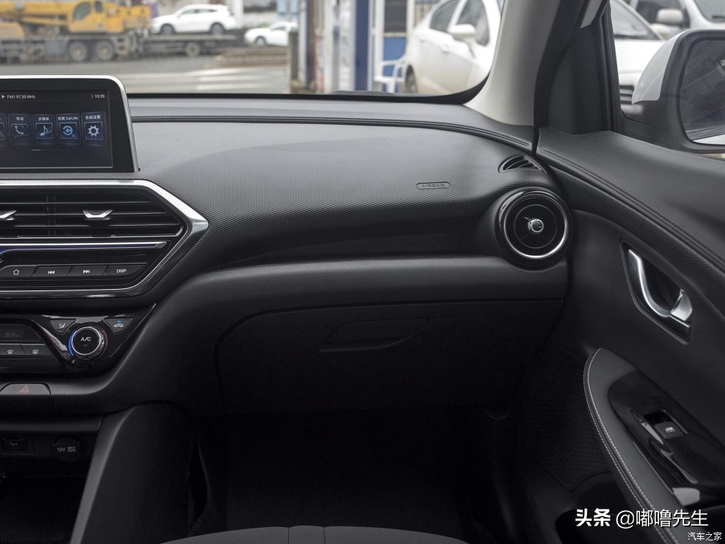 长安悦翔v3换挡平顺吗,长安悦翔手动挡试驾视频