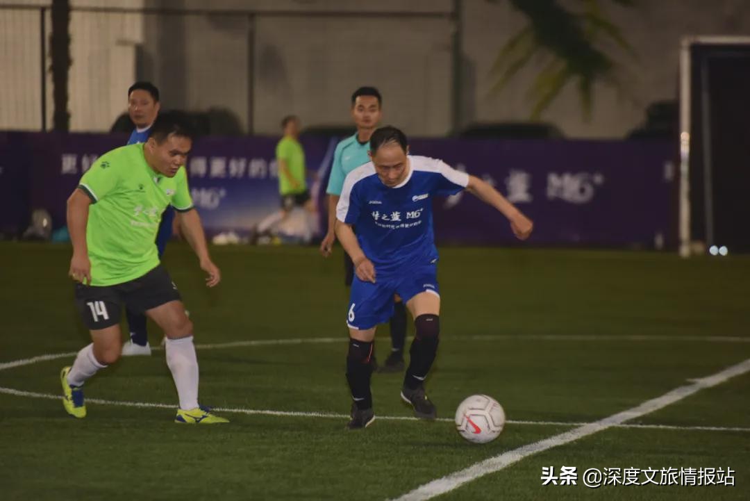 “梦之蓝M6+苏州市机关事业单位足球邀请赛”在奥蓝大球场开幕