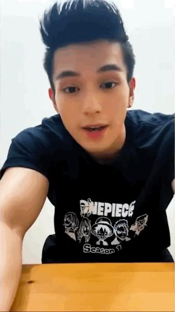 海贼王真人版路飞vs明哥,海贼王路飞山治合照