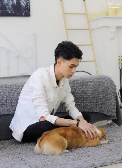 师兄团宠秦霄贤,师父有多宠小徒弟秦霄贤